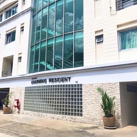 Charming Resident Sukhumvit 22 Apartment