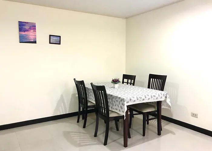 Charming Resident Sukhumvit 22
