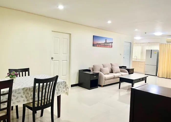公寓 Charming Resident Sukhumvit 22 曼谷