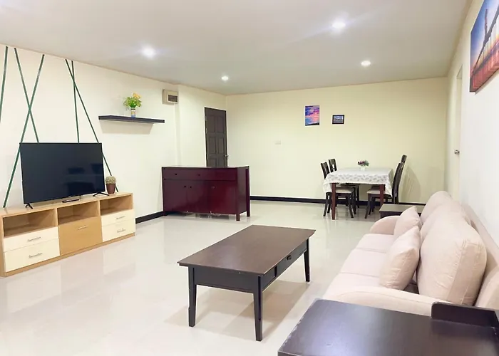 Charming Resident Sukhumvit 22 曼谷